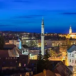 Family Apartment * Eger