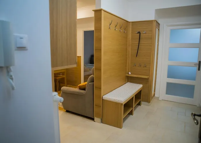 Family Apartment Apartman *